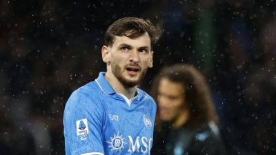 Kvaratskhelia confirms Napoli exit with farewell message