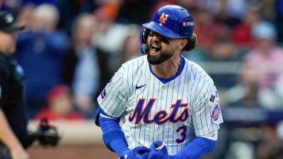 Reports - Jesse Winker, Mets agree to one-year contract - ESPN