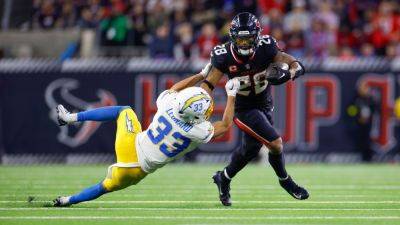 Texans' Joe Mixon misses practice, questionable to play vs. Chiefs - ESPN