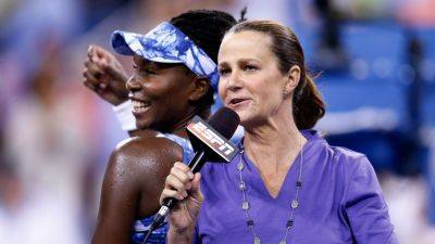 Pam Shriver: Car containing trophies stolen after evacuating fires - ESPN