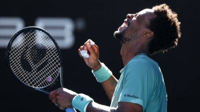 Gael Monfils rallies to upset Taylor Fritz at Australian Open - ESPN