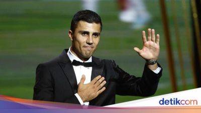 Cristiano Ronaldo - Jude Bellingham - Rodri Balik 'Serang' Ronaldo soal Ballon d'Or - sport.detik.com