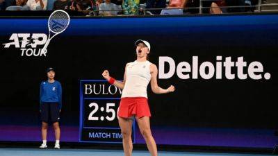Iga Swiatek - Katie Boulter - Battling Swiatek takes Poland into United Cup semis - channelnewsasia.com - Britain - Australia - Poland - Kazakhstan