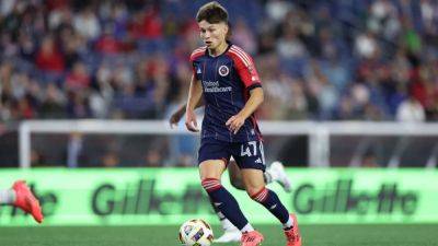 Revs transfer F Esmir Bajraktarevic, sign F Luis Diaz