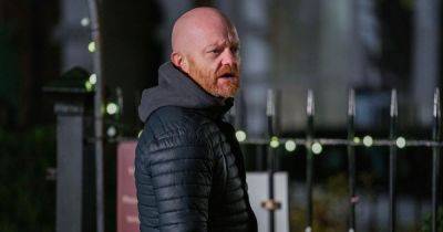 EastEnders legend fuels return rumours as he reunites with co-star weeks before 40th anniversary