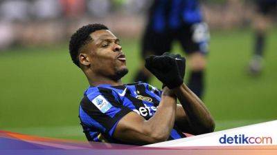 Denzel Dumfries - Giuseppe Meazza - Inter Milan - Marcus Thuram - Dumfries Gas Terus - sport.detik.com