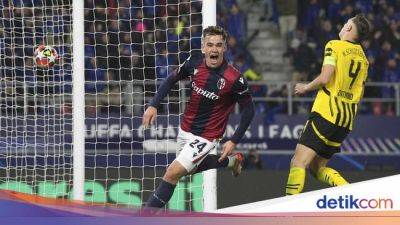 Borussia Dortmund - Waldemar Anton - Gregor Kobel - Renato Dall - Thijs Dallinga - Bologna Vs Dortmund: Die Borussen Takluk 1-2 - sport.detik.com