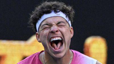 Ben Shelton battles into Australian Open semi-finals