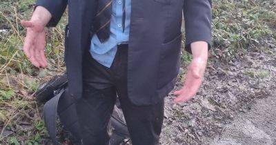 'He just disappeared': Schoolboy, 15, soaked and injured after plunging down 8ft sinkhole - manchestereveningnews.co.uk