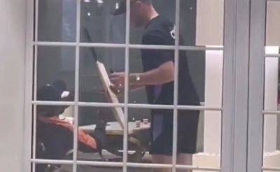 Phil Salt - Jos Buttler - Liam Livingstone - Jos Buttler Wins Hearts, Takes Autograph From Differently-Abled India Cricketer Ahead Of 1st T20I. Watch - sports.ndtv.com - India - county Garden