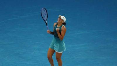 Keys topples Swiatek to reach Australian Open final