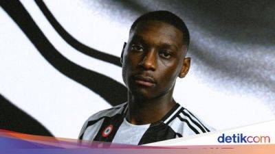 Paris Saint-Germain - Bradley Barcola - Randal Kolo Muani - Randal Kolo-Muani - Juventus Pinjam Randal Kolo Muani - sport.detik.com