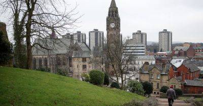 Market stall holders branded as 'gangsters' at Rochdale sex abuse trial, as accused claim alleged victim wanted 'quick easy money' - manchestereveningnews.co.uk