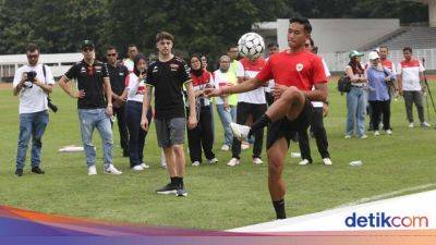Fabio Di-Giannantonio - Franco Morbidelli - Dua Pembalap MotoGP Adu Skil dengan Rizky Ridho - sport.detik.com