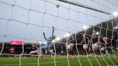 Isak doubles up as Newcastle beat Southampton 3-1