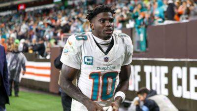 Dolphins' Tyreek Hill: Frustration led to end-of-year remarks - ESPN