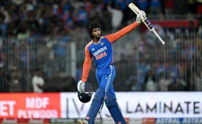 David Warner - Suryakumar Yadav - Tilak Varma - Mark Chapman - First Time In T20I Cricket: Tilak Varma Scripts History, Breaks World Record Against England - sports.ndtv.com - Australia - South Africa - New Zealand - India