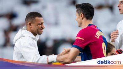 Robert Lewandowski - Kylian Mbappe - Ante Budimir - Liga Spanyol - Top Skor LaLiga: Mulai Panas, Mbappe Kejar Lewandowski - sport.detik.com