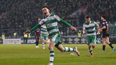 Milton Keynes - Shamrock Rovers - Stephen Bradley - Neil Farrugia - Ed Macginty - Blow for Shamrock Rovers as Burns opts to stay in England with move to Grimsby Town - rte.ie - Ireland