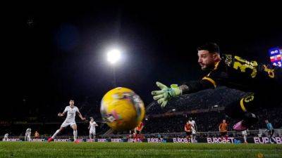 Inter sweep Lecce aside to keep pace at the top