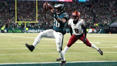 Barkley, Hurts each rush for 3 TDs to carry Eagles to Super Bowl - ESPN