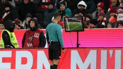 German league to trial referees announcing VAR decisions to stadium