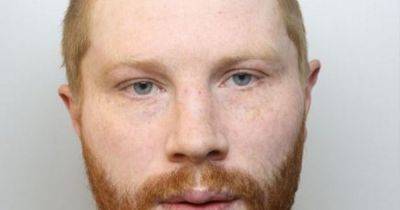 Drunk thug goaded pal into attacking Good Samaritan stating: "I'll give you £20 if you bottle him" - manchestereveningnews.co.uk