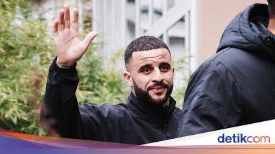 Paulo Fonseca - Kyle Walker - Samuel Chukwueze - Sergio Conceicao - Lihat Milan Keteteran Lawan Parma, Walker Nyesal Gabung Nggak? - sport.detik.com - county Walker