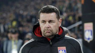 Lyon sack coach Sage amid poor run