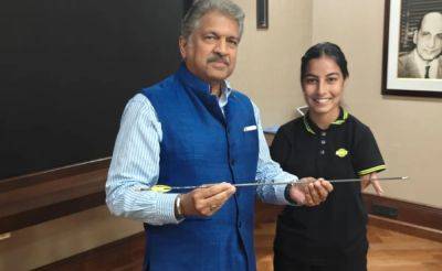 Paris Paralympics - Anand Mahindra Fulfills Promise, Gifts Paralympics Medallist Archer Sheetal Devi This Car. Not Thar - sports.ndtv.com - India