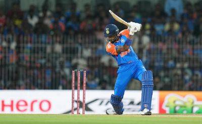 Kevin Pietersen - Hardik Pandya - Star Sports - Parthiv Patel - Hardik Pandya Blasted For India's 3rd T20I Loss vs England: "Can't Take..." - sports.ndtv.com - India