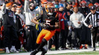 2025 NFL free agency: Re-signing decisions for all 32 teams - ESPN