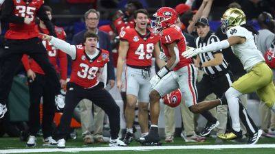 Chris Graythen - Inactive Georgia player draws penalty for bizarre move in Sugar Bowl vs. Notre Dame - foxnews.com - Georgia - county Will - state Ohio