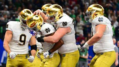 Kirby Smart - Marcus Freeman - Notre Dame shuts down Georgia to reach CFP semifinals - ESPN - espn.com - Georgia - county Miami - Ireland