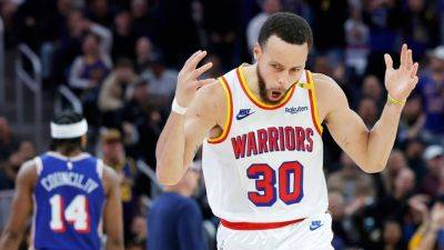 Warriors' Stephen Curry drains 8-of-8 3's despite thumb sprain - ESPN