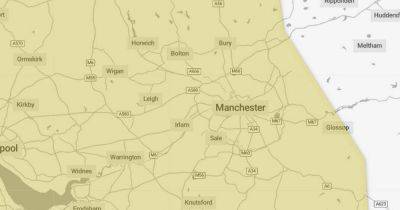Met Office issues new weather warning for TODAY with snow forecast this weekend