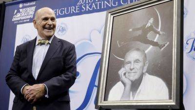 Olympic figure skater, commentator Dick Button dies at 95 - ESPN