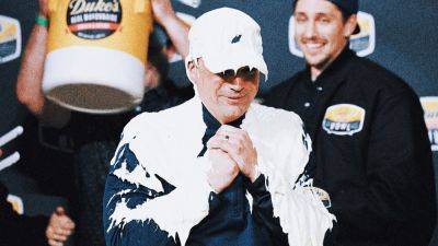 Mayo Bowl ends with secret celebrity reveal and eighth straight bowl win for Minnesota - foxnews.com - state Minnesota