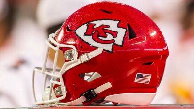 Chiefs, stranded on tarmac due to storm, finally depart KC - ESPN