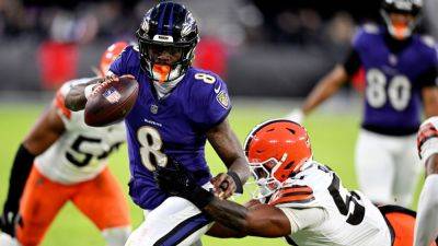 John Harbaugh - Lamar Jackson's focus on playoffs after Ravens win AFC North - ESPN - espn.com - Los Angeles - county Brown - county Cleveland