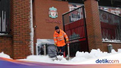 Liverpool dan MU Sepakat Masih Mau Main, walau Salju Menghadang