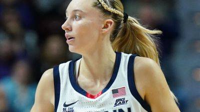 Paige Bueckers injured in No. 7 UConn's win over Villanova - ESPN