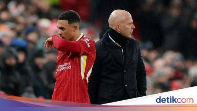 Bruno Fernandes - Diogo Dalot - Cody Gakpo - Arne Slot - Trent Alexander-Arnold - Liga Inggris - Slot Bela Trent: Yang Lain Juga Tampil Buruk Kok - sport.detik.com - Liverpool