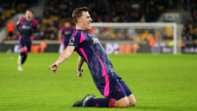 Chris Wood on fire as flying Forest chop down Wolves