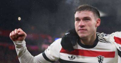 Gym sessions, Cavani chats and more - how Manuel Ugarte is making his mark at Manchester United