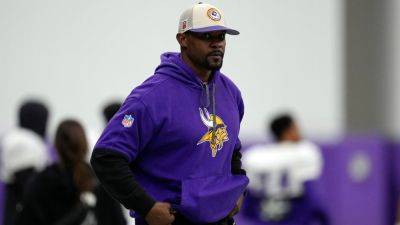 Adam Schefter - Brian Flores - Vikings' Brian Flores says he will take every interview request - ESPN - espn.com - county Miami - New York - state Minnesota