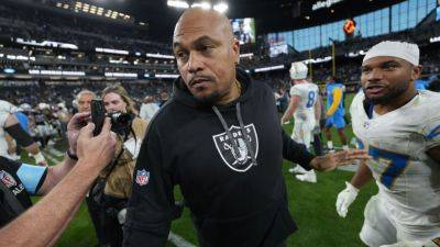 What doomed Antonio Pierce's tenure with the Raiders - ESPN