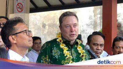 Elon Musk - John W.Henry - Liga Inggris - Ayah Elon Musk: Putra Saya Tertarik Beli Liverpool - sport.detik.com - Liverpool
