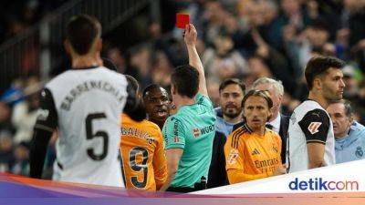 Carlo Ancelotti - Vinicius-Junior Real - Vinícius Júnior - Vinicius Jr Diskors 2 Laga, Ancelotti: Bukan Sanksi yang Tepat - sport.detik.com