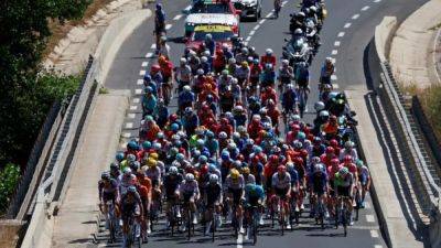 UCI cracks down on teammates celebrating in bunch sprints - channelnewsasia.com